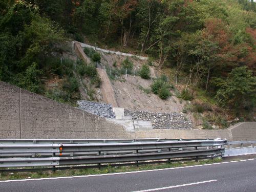 [Protezione con tecco Geobrugg ]