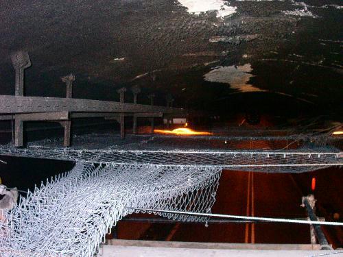 [Protezione con tecco rete in acciaio calotta pericolante]