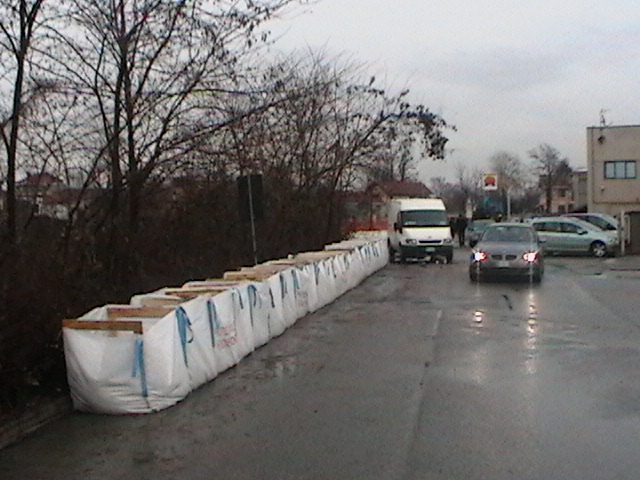 [barriere antinondazione esondazione alluvione]
