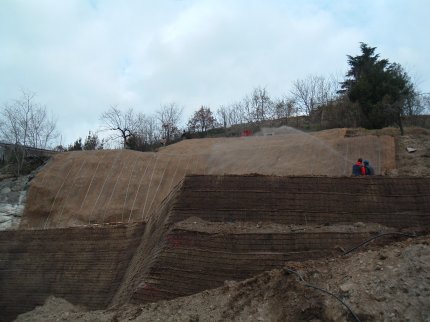 [terra rinforzata con geogriglie]